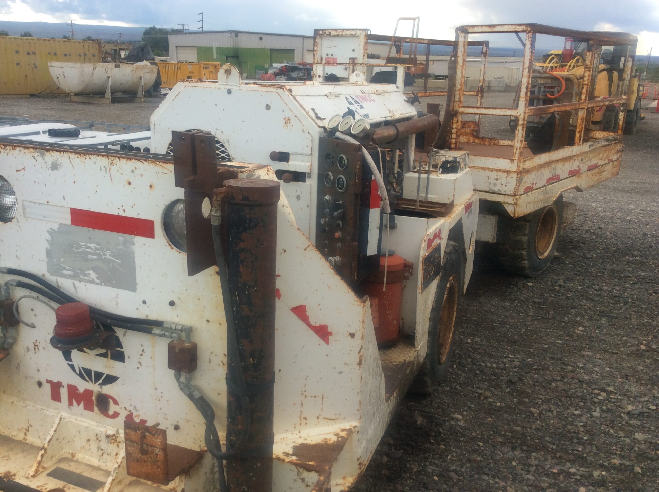 Elmac Scissor Deck - Mining Equipment & Supply LLC