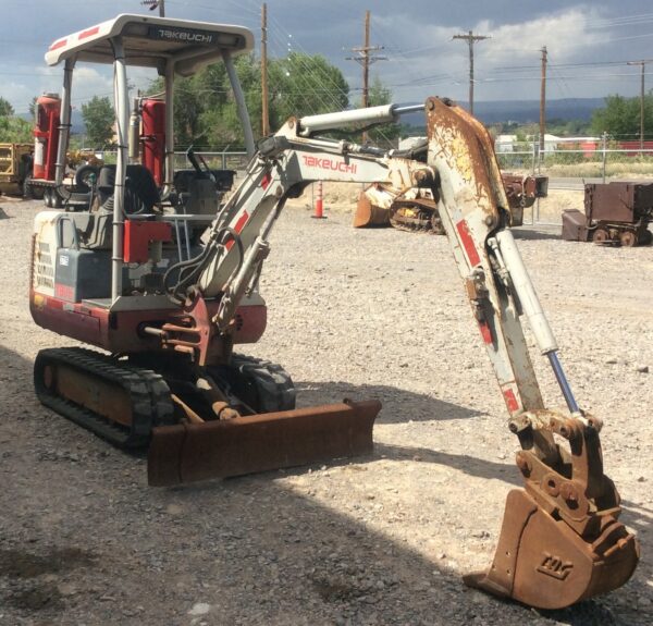 Takeuchi TB016 Mini Excavator - Image 3