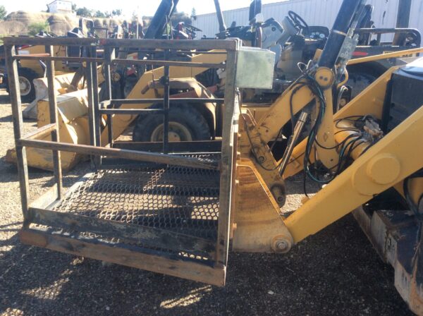 Caterpillar Tractor 414E - Image 4
