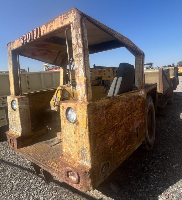 Getman A64 Water Truck - Image 8