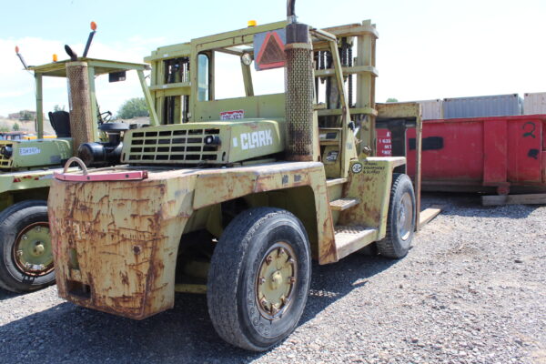Clark C500YS250D Forklift - Image 3