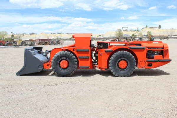 Toro 151 LHD - Image 6
