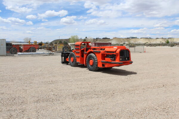 Toro 151 LHD - Image 2