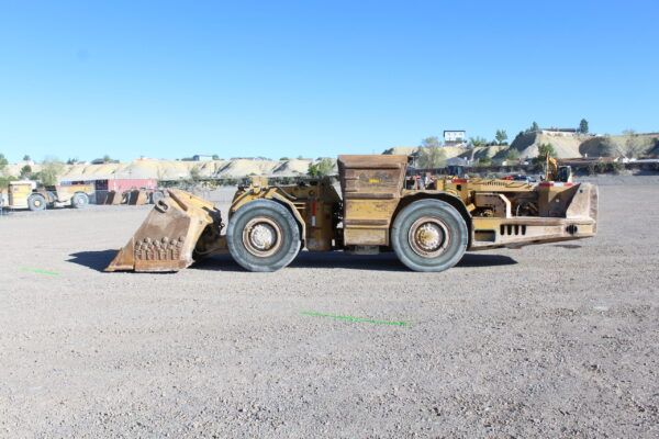 Caterpillar R1300 Elphinestone