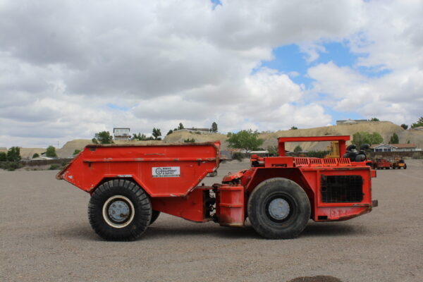 EJC 416 Haul Truck - Image 5