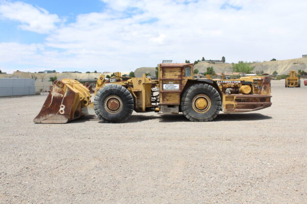 Caterpillar R1600 Loader