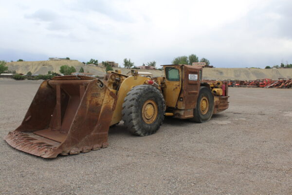 Caterpillar R1600 - Image 2