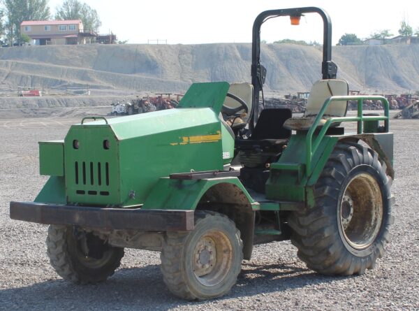 John Deere 4120 Tractor - Image 3