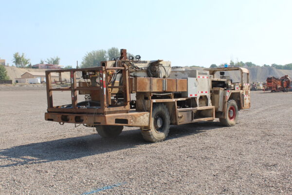 Getman Emulsion Truck - Image 3