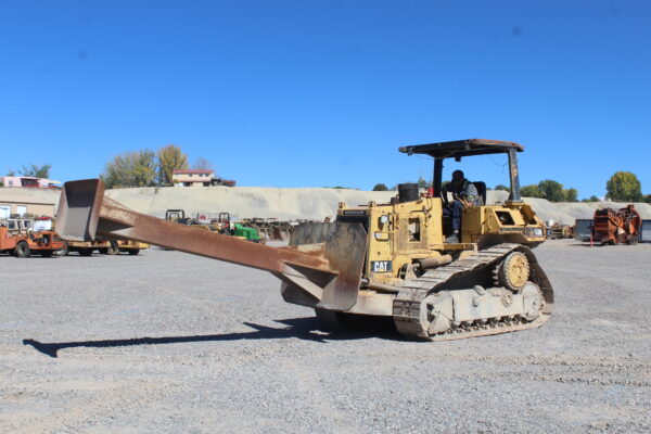 Caterpillar D5H Dozer - Image 5