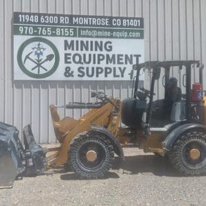 Caterpillar 906M Wheel Loader