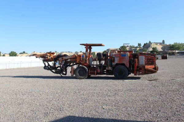 Sandvik 205 - Image 4