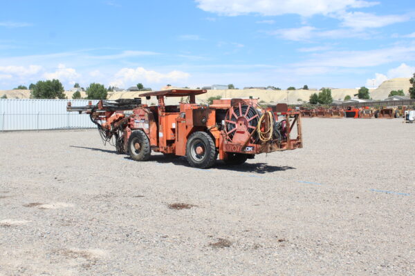 3927 Sandvik 105 - Image 4