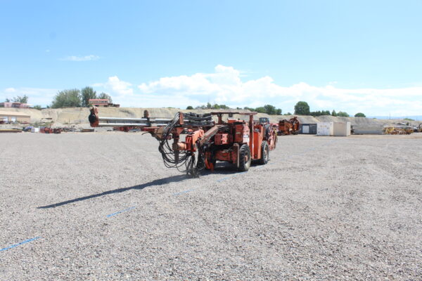 3927 Sandvik 105 - Image 2
