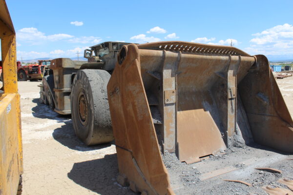 Caterpillar R1600 - Image 2