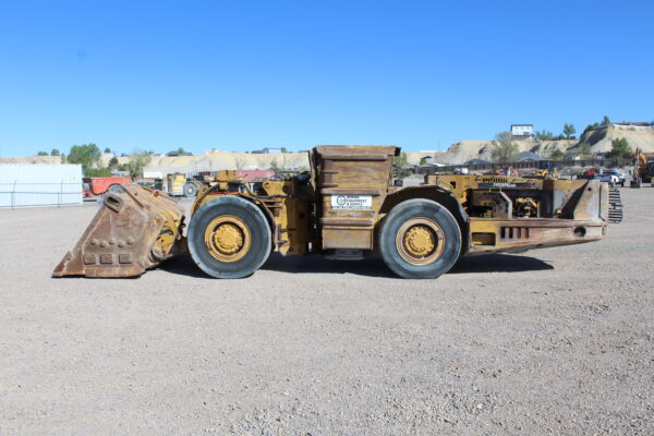 Caterpillar R1300