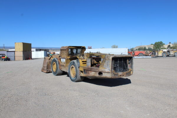 Caterpillar R1300 - Image 2