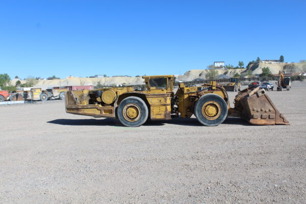 Caterpillar R1300 - Image 4