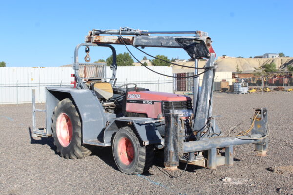 Kubota MX5000 Crane - Image 4