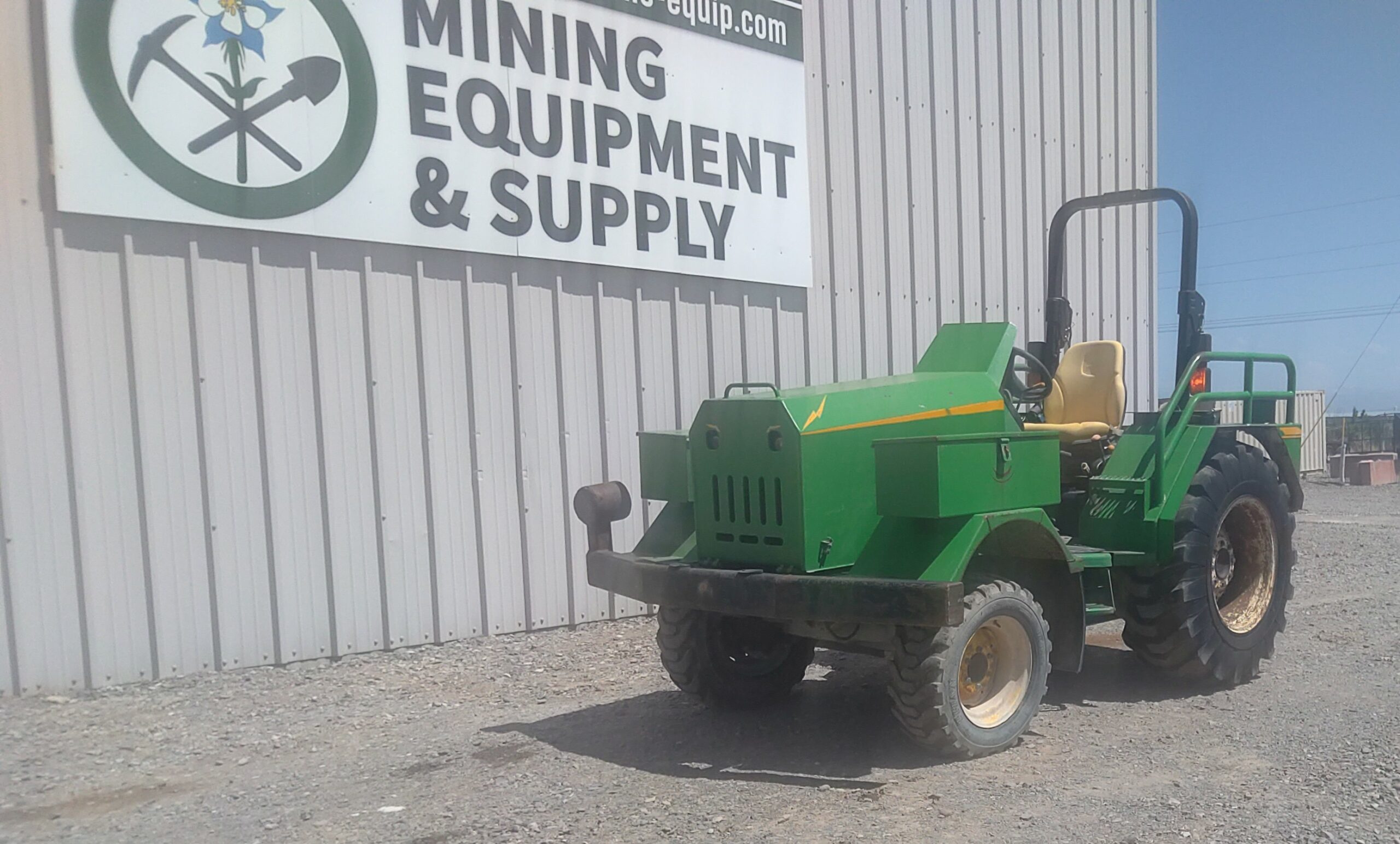 John Deere Tractor - Mining Equipment & Supply LLC